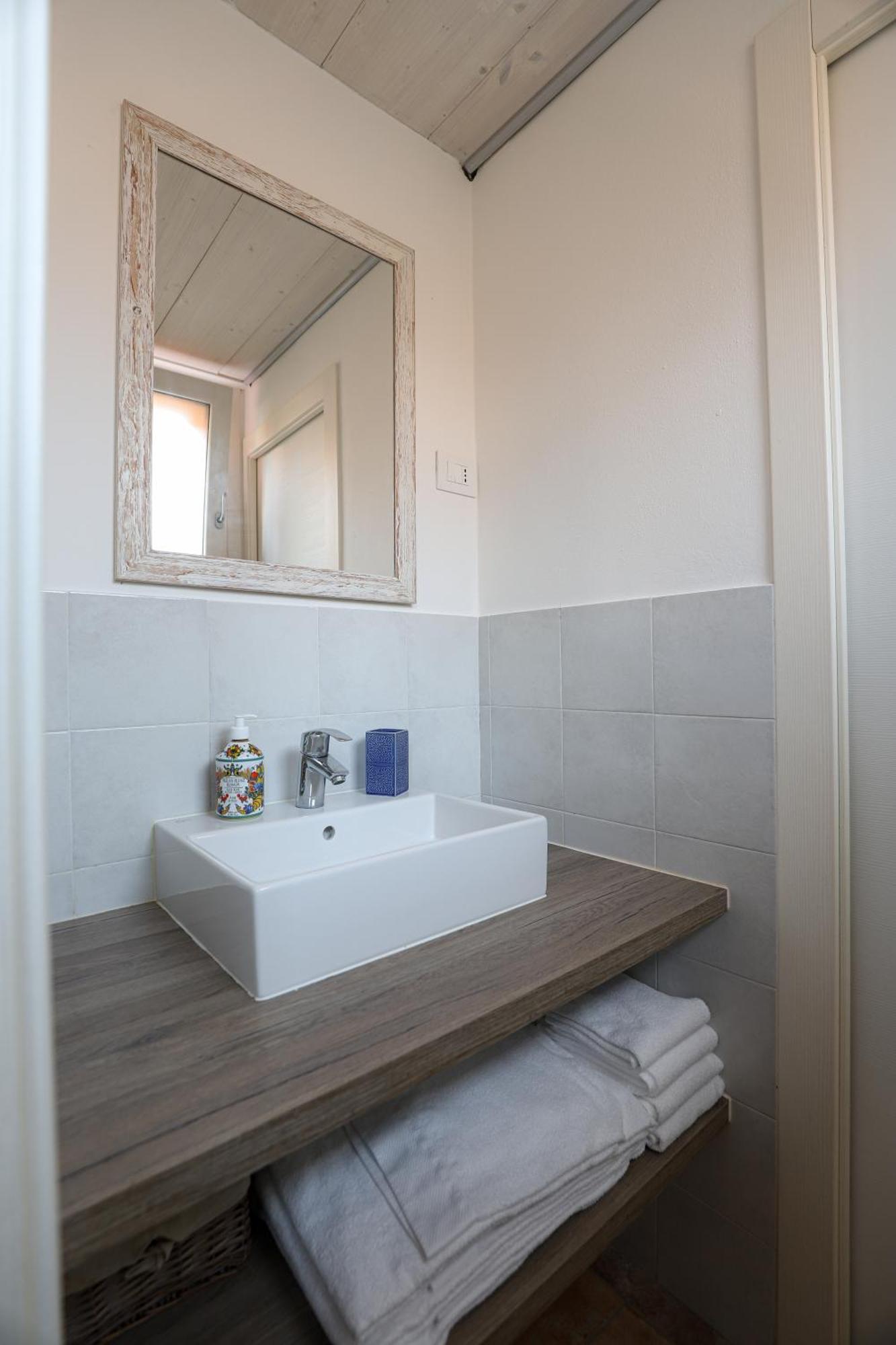 Le Querce Apartments Ronchi  Eksteriør bilde